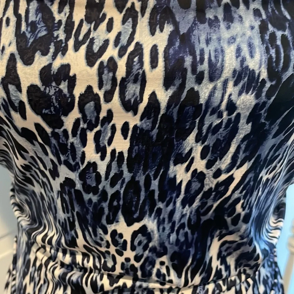 Caché Vintage Blue & White Animal Print Top w/ Cut-Out in Back - Picture 4 of 8